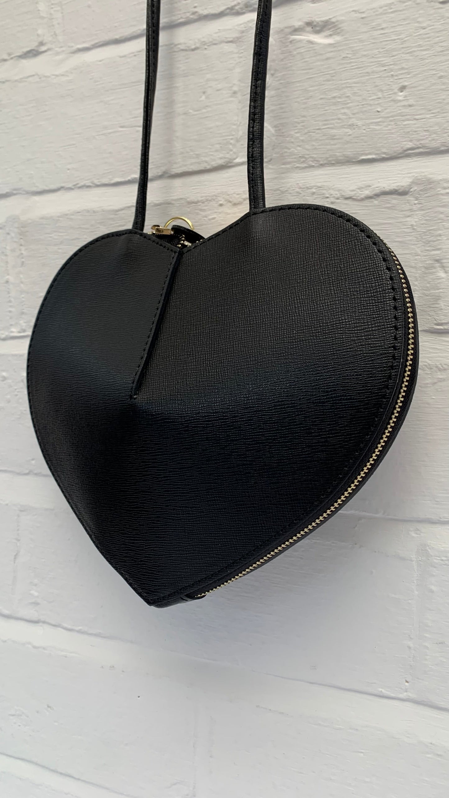 Black Love Heart Leather Bag - Amour STUDIO TEW