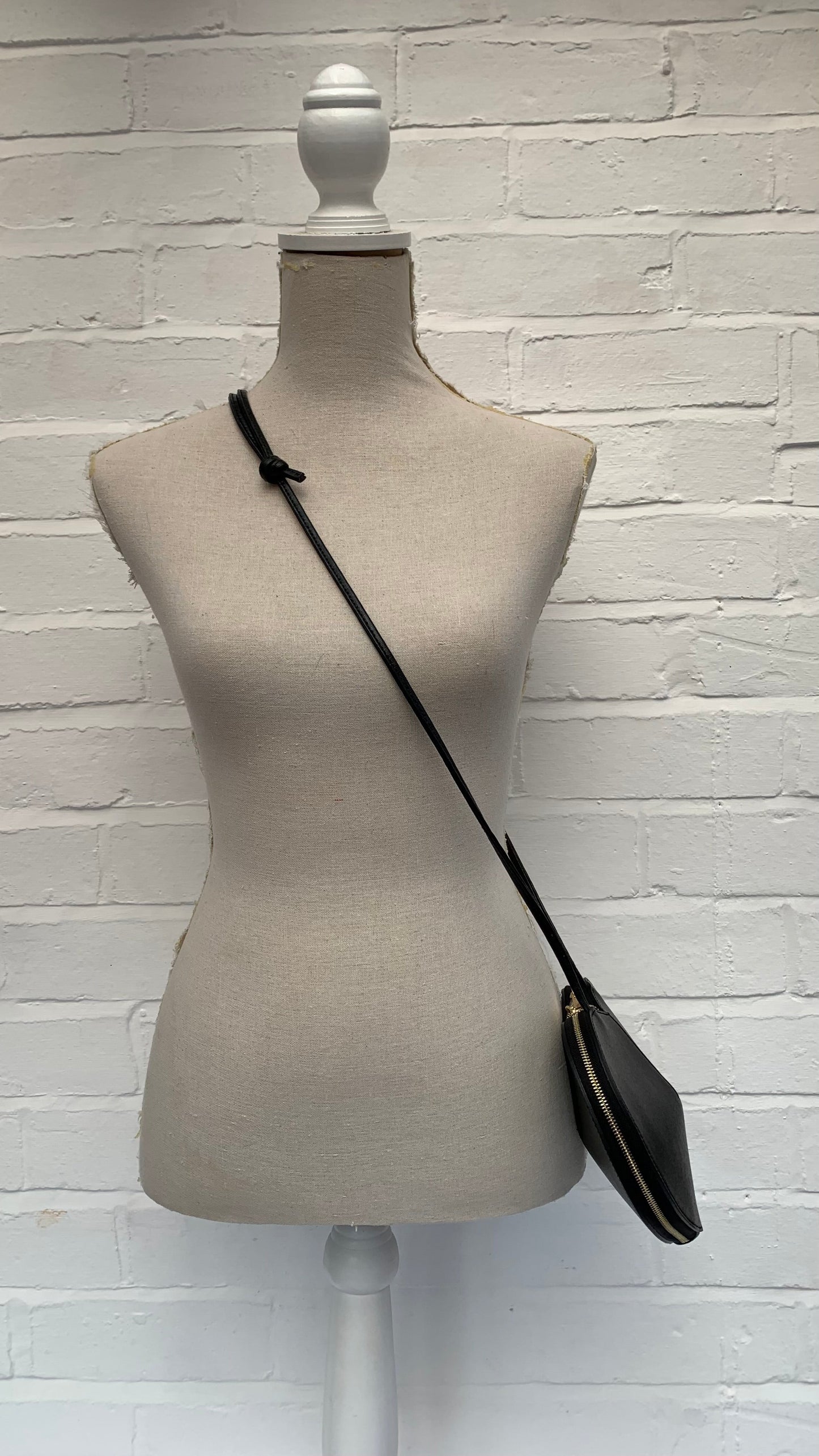 Black Love Heart Leather Bag - Amour STUDIO TEW