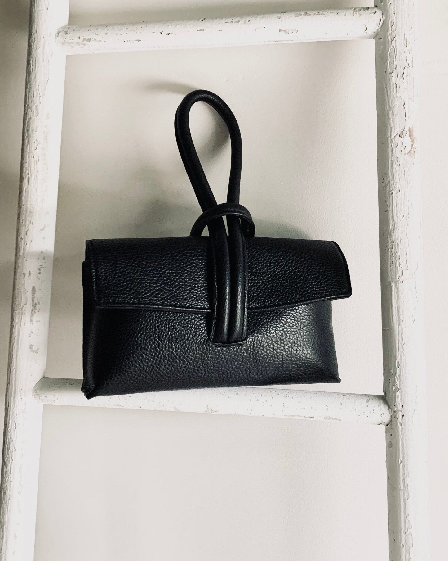 Black Leather Loop Handle Bag - Claris STUDIO TEW