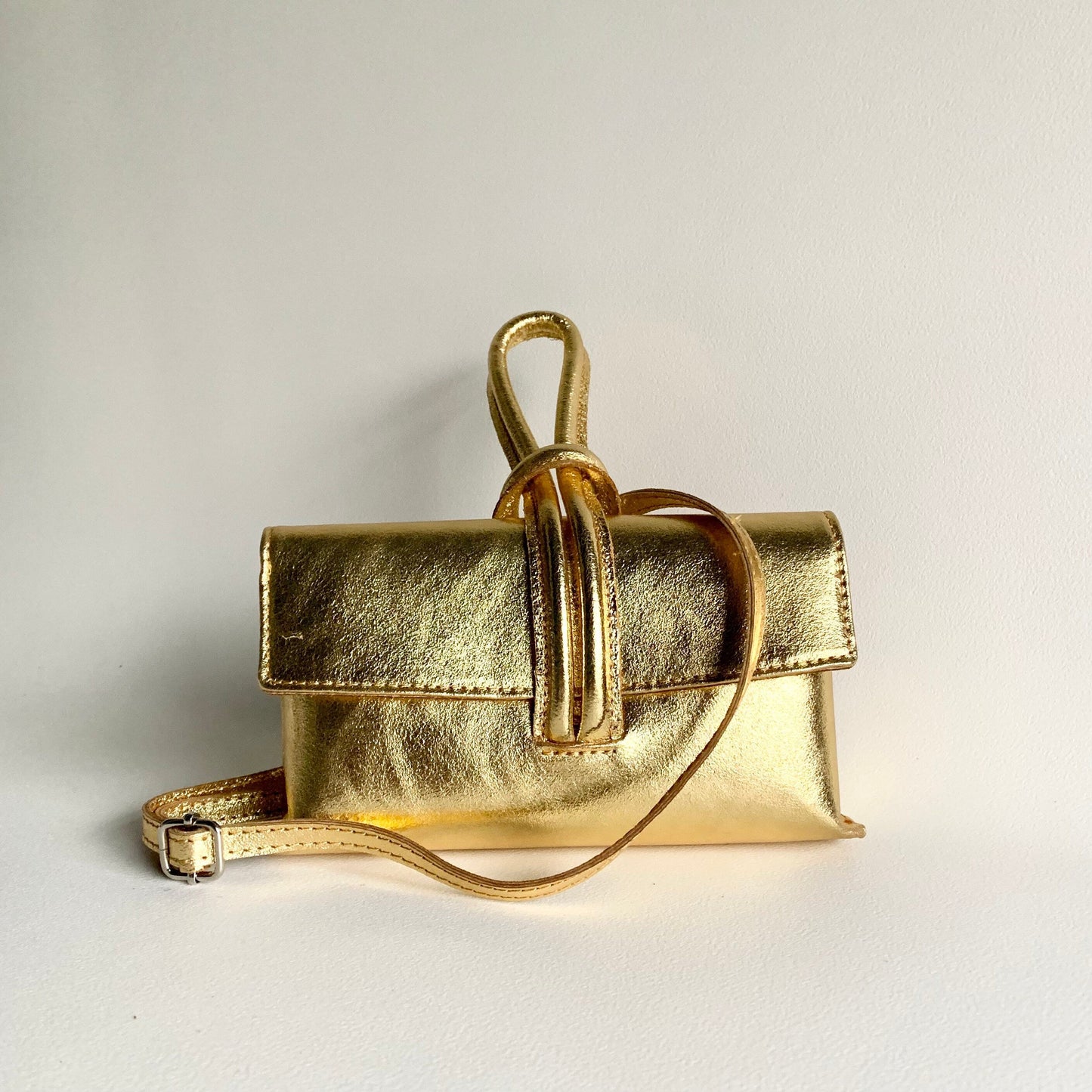 Gold Leather Loop Handle Bag - Claris STUDIO TEW