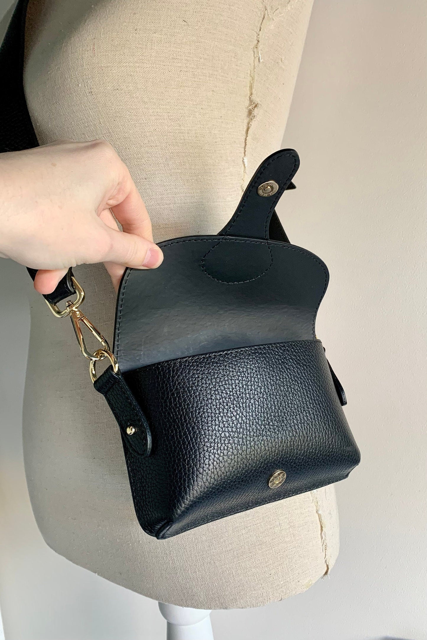 Black Leather Compact Crossbody Bag - Vogue STUDIO TEW