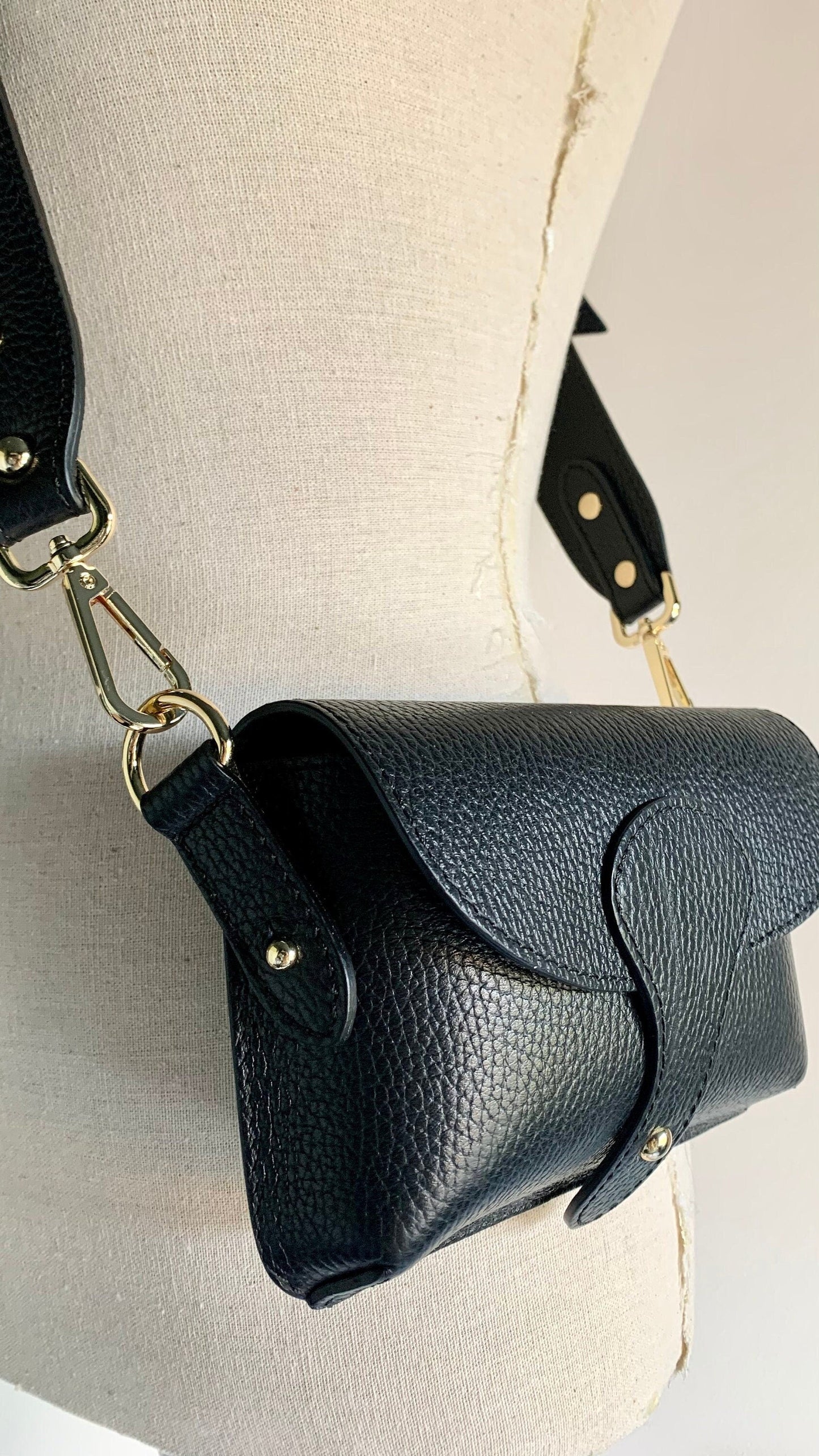 Black Leather Compact Crossbody Bag - Vogue STUDIO TEW
