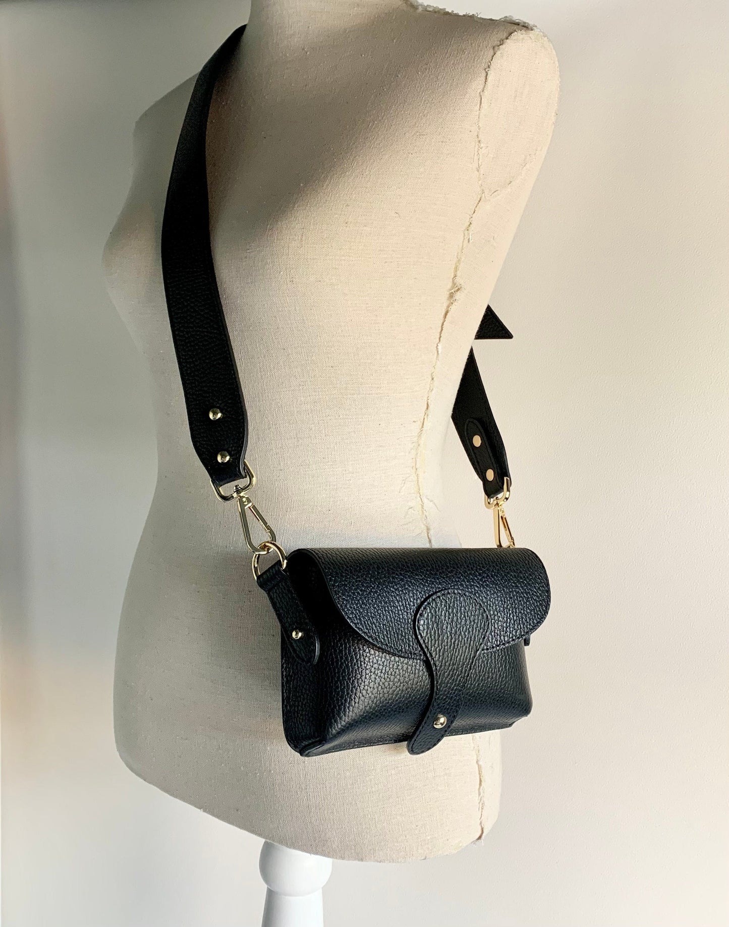 Black Leather Compact Crossbody Bag - Vogue STUDIO TEW