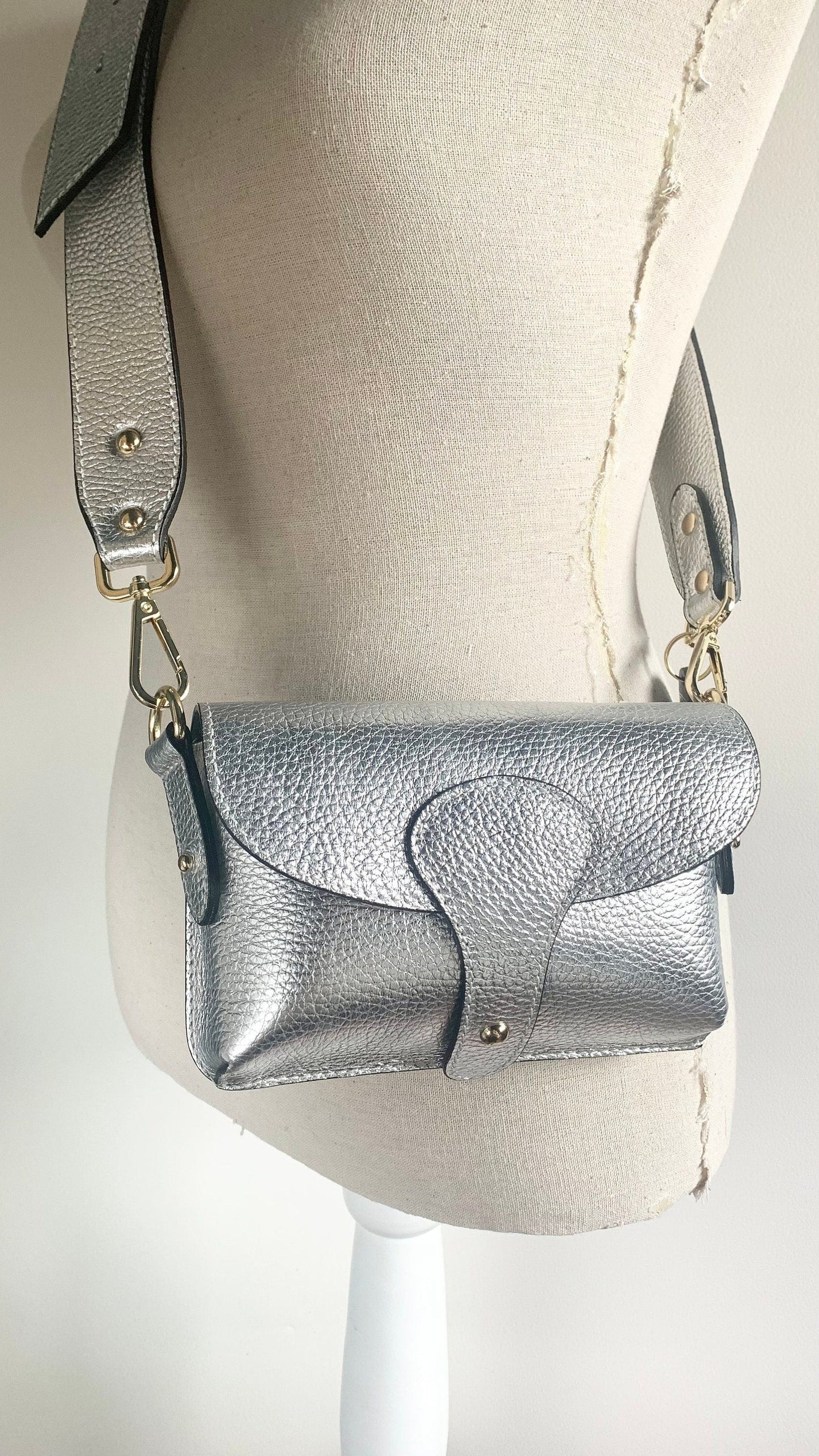 Silver Leather Compact Crossbody Bag - Vogue STUDIO TEW