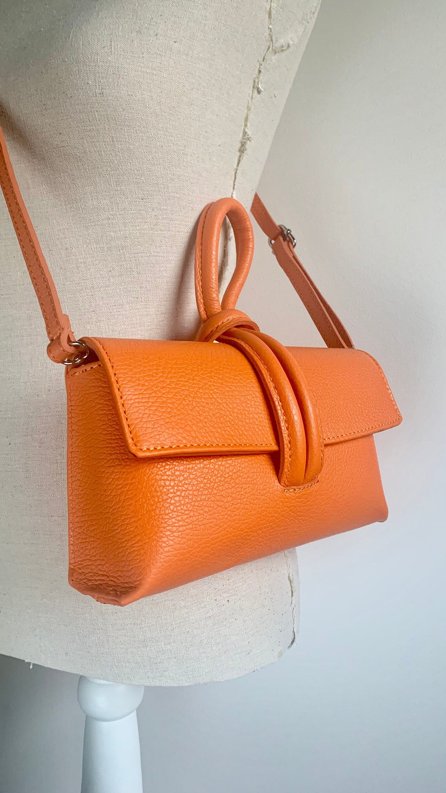 Orange Leather Loop Handle Bag - Claris STUDIO TEW