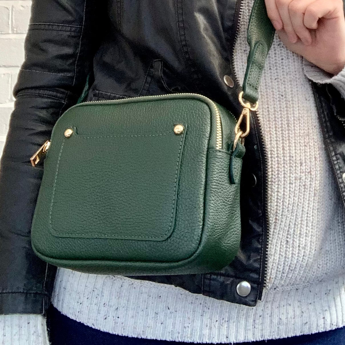 Dunkelgrüne Ledertasche mit doppeltem Reißverschluss – Victoria