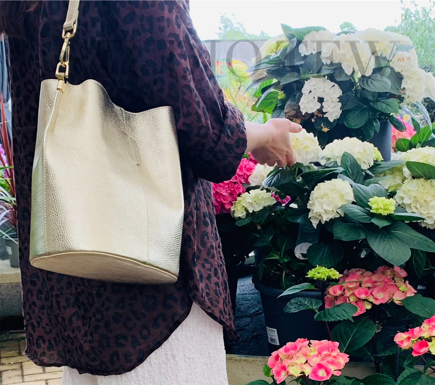 Gold Leather Bucket Bag - Sagrada