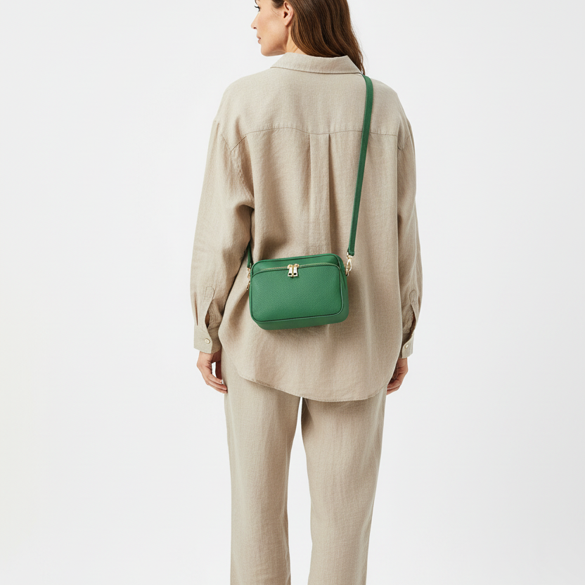 Green Robin bag - Beige linen shirt & trousers