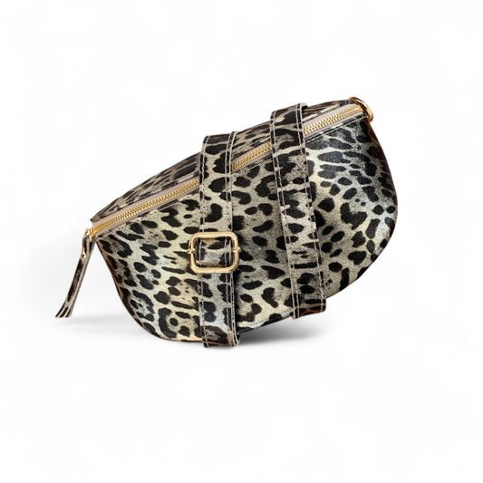 Hellrosa Leder-Gürteltasche