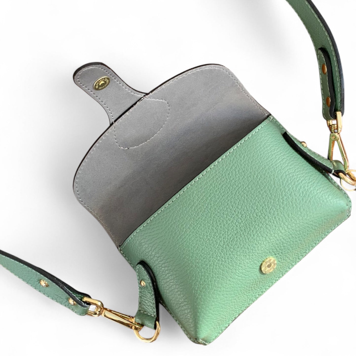 Sac à bandoulière compact en cuir vert poussiéreux - Vogue