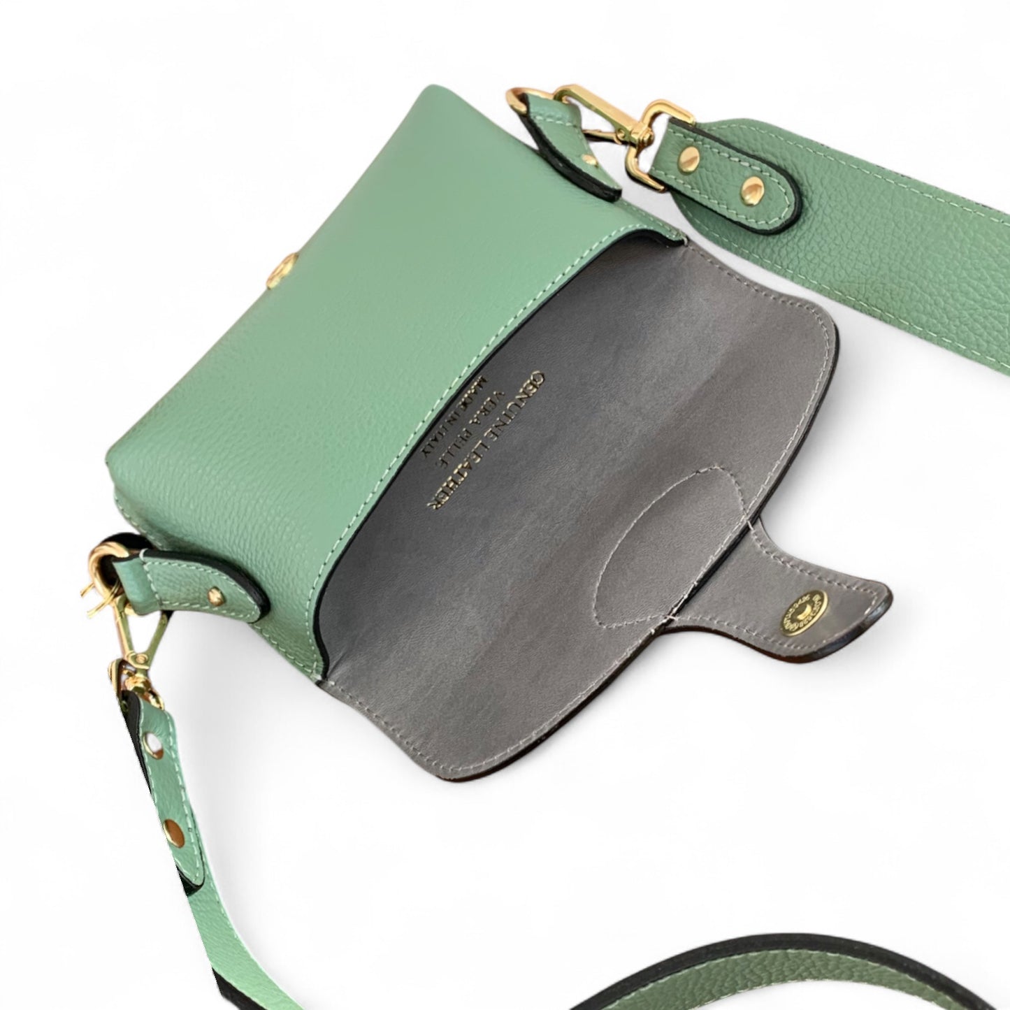 Sac à bandoulière compact en cuir vert poussiéreux - Vogue