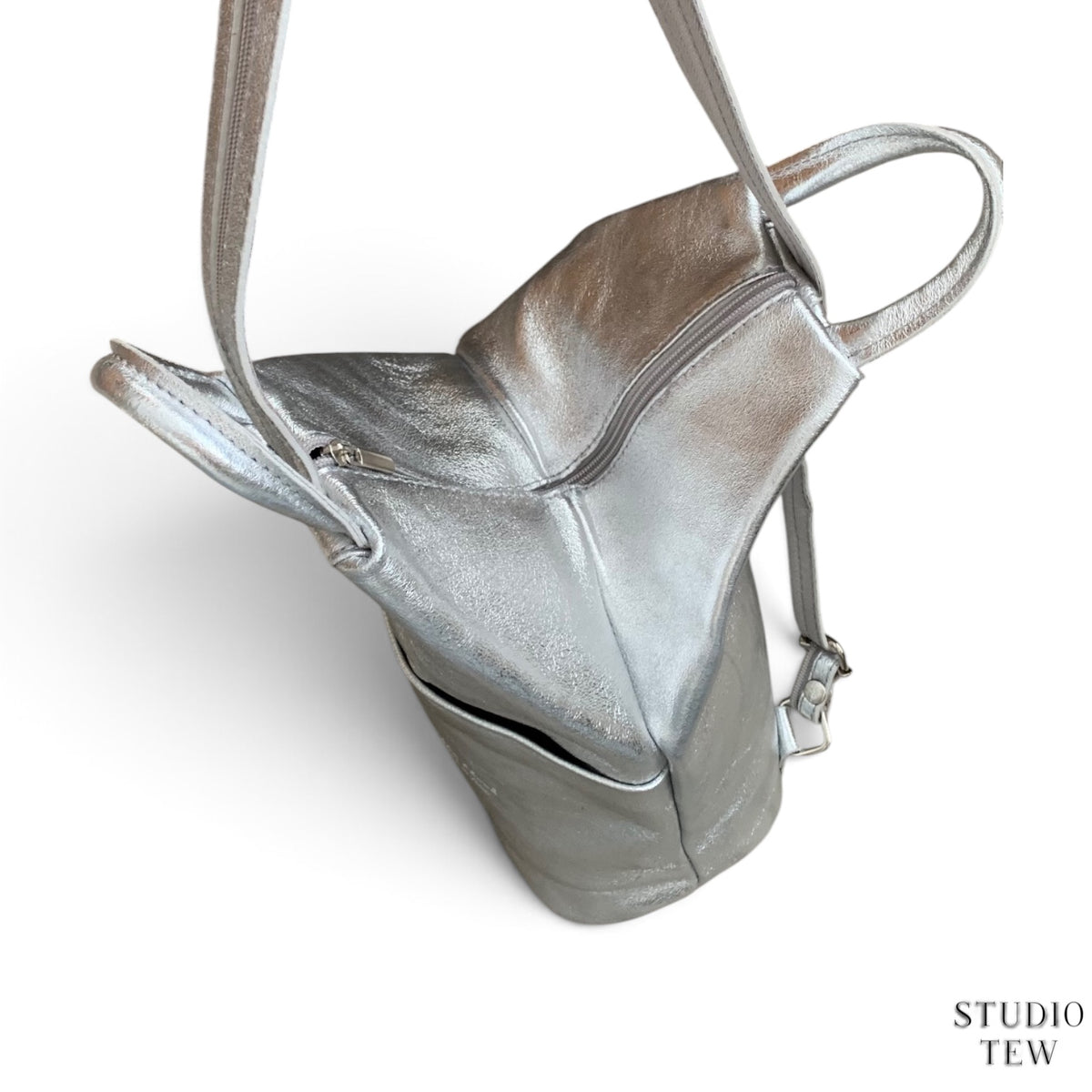 Silver Backpack - Daphnie