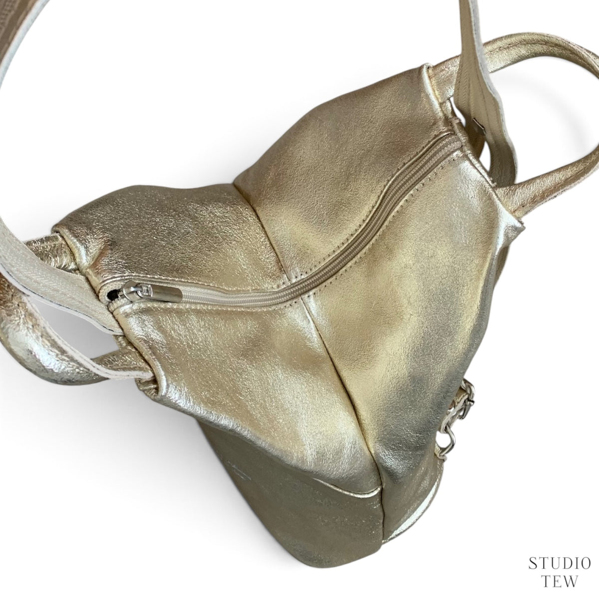 Gold Backpack - Daphnie